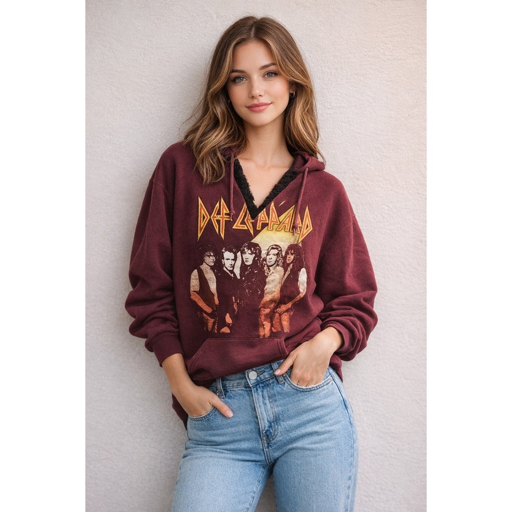 Def Leppard Women‎ Burgundy Graphic Hoodie Lace Trim V-Neck Rock Band Small 2017